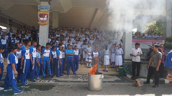 Hari Kesiapsiagaan Bencana, SMAN Bali Mandara Laksanakan Mitigasi ...